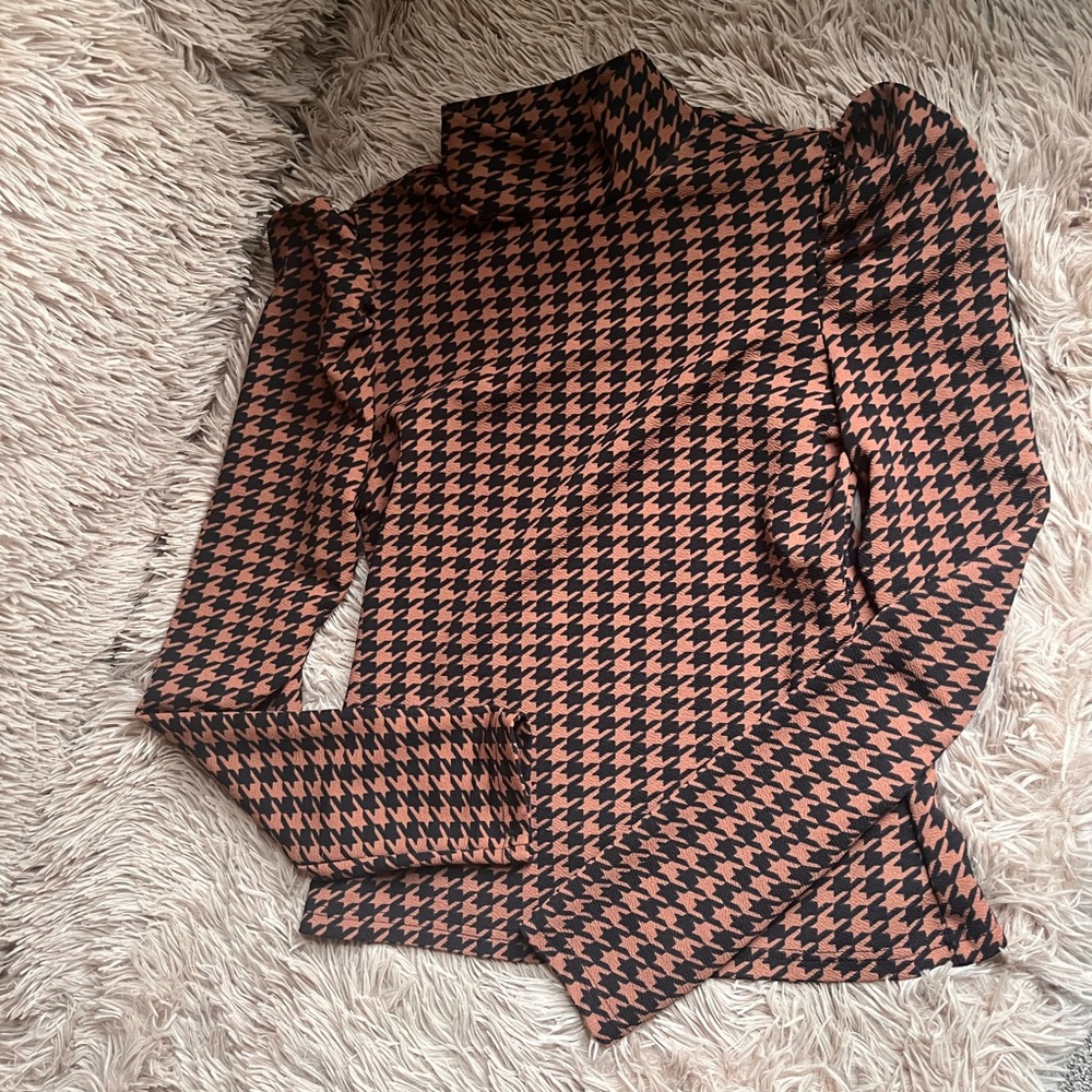 Houndstooth High Neck Top